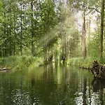 Mit Blick Auf Spree In *