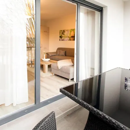 Mit Blick Auf Spree In Lübben