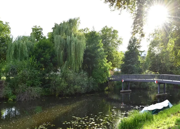 Mit Blick Auf Spree In Lübben